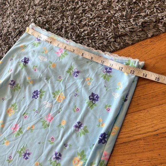 O-Mighty Flower Power Baby Blue Floral Mini Skirt Size Medium - Picture 10 of 11